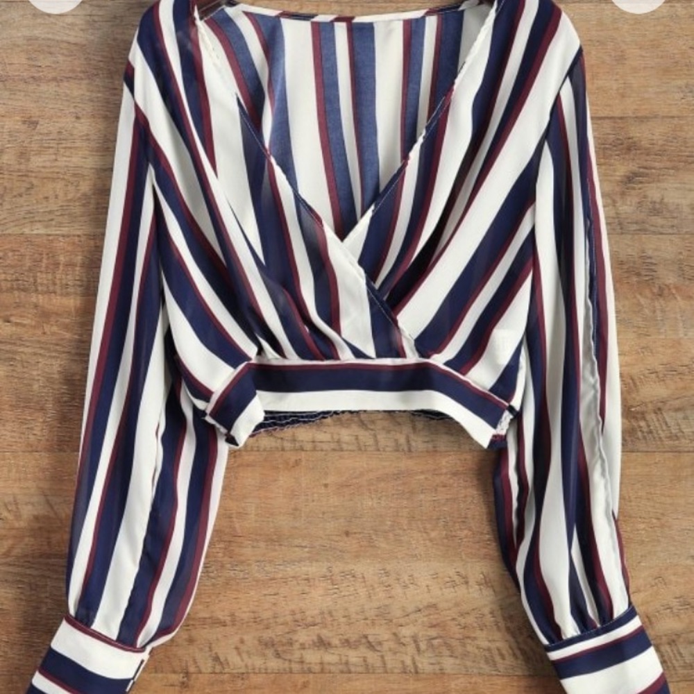 slightly see through cropped blouse| new w tags